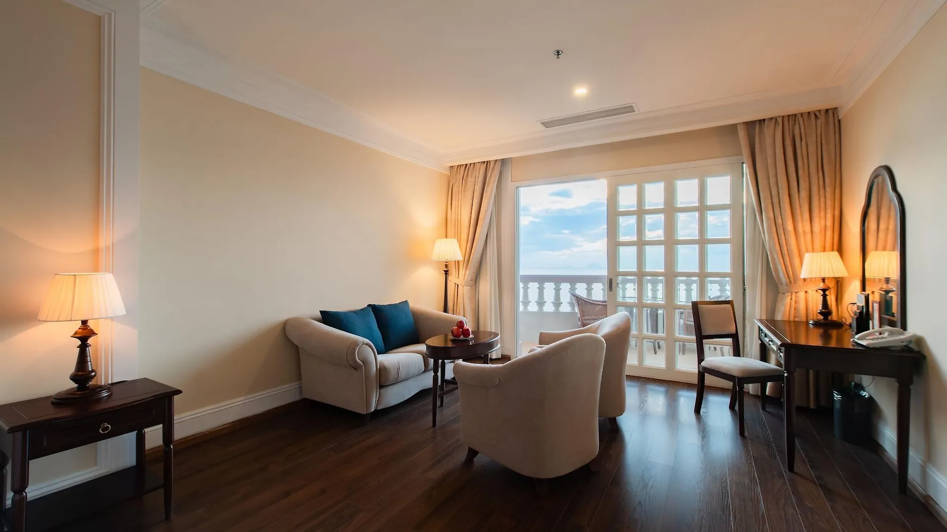 Sunrise Nha Trang Beach Hotel & Spa