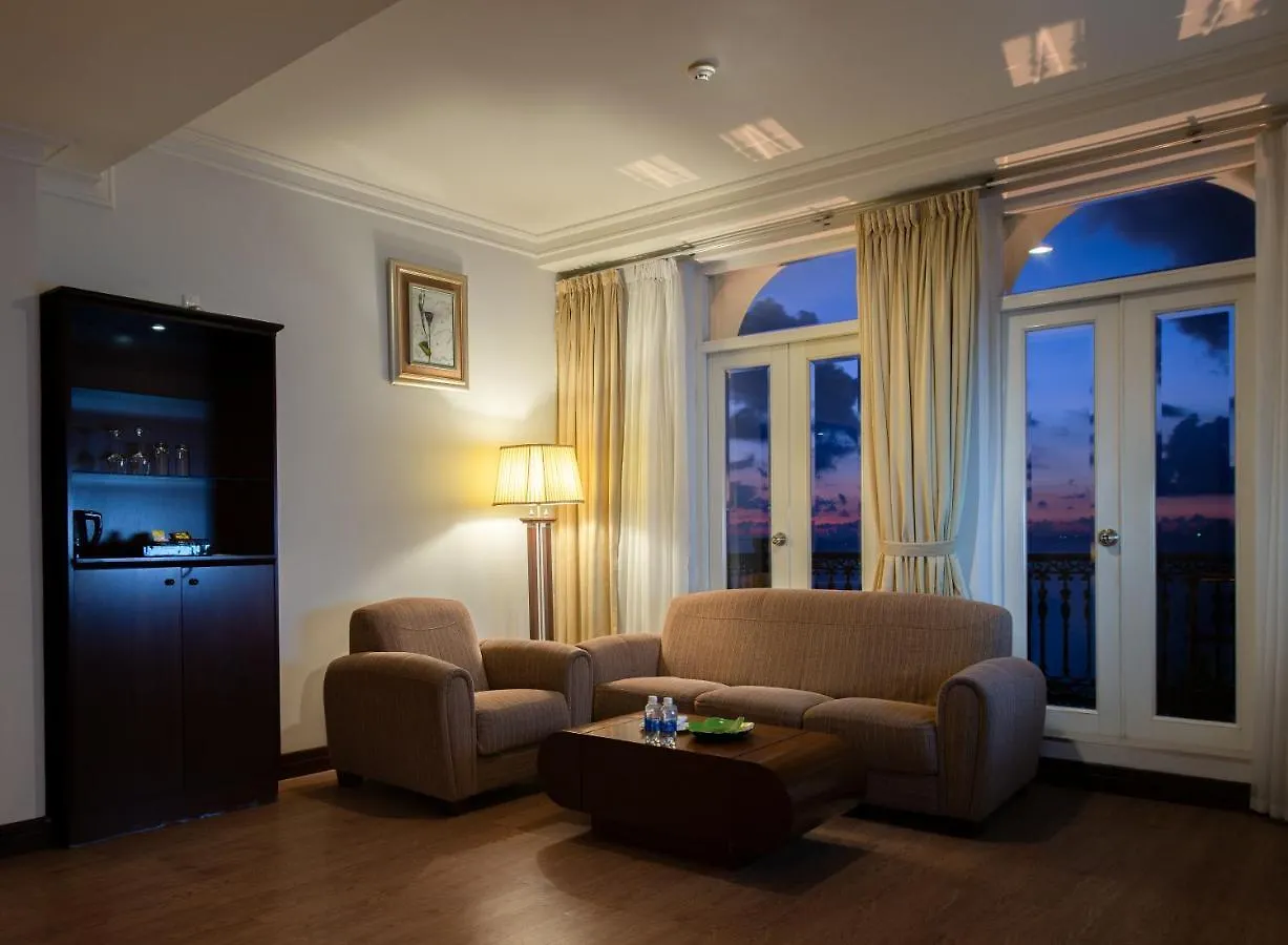 Sunrise Nha Trang Beach Hotel & Spa Vietnam