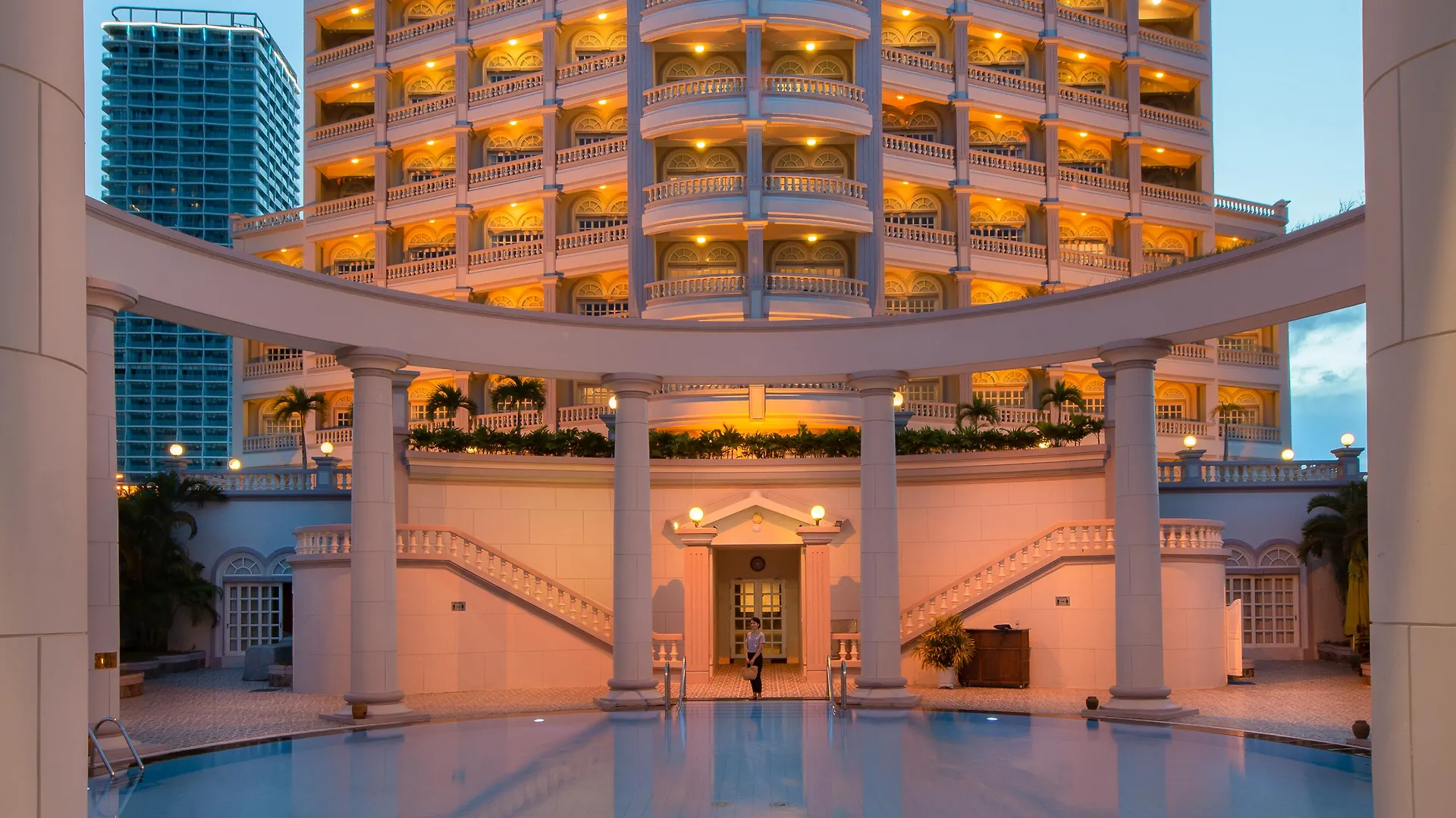 Sunrise Nha Trang Beach Hotel & Spa Vietnam