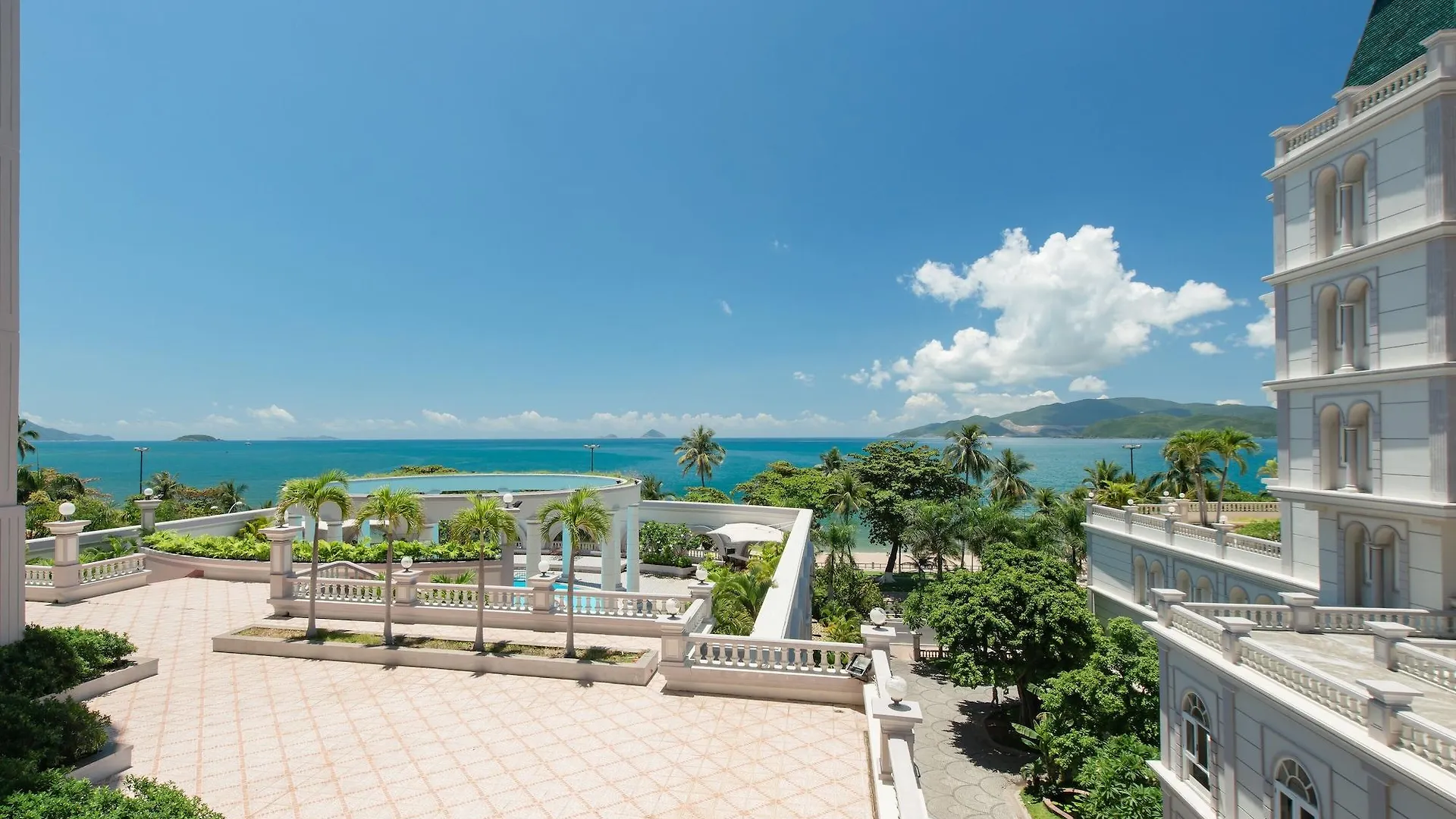 Sunrise Nha Trang Beach Hotel & Spa