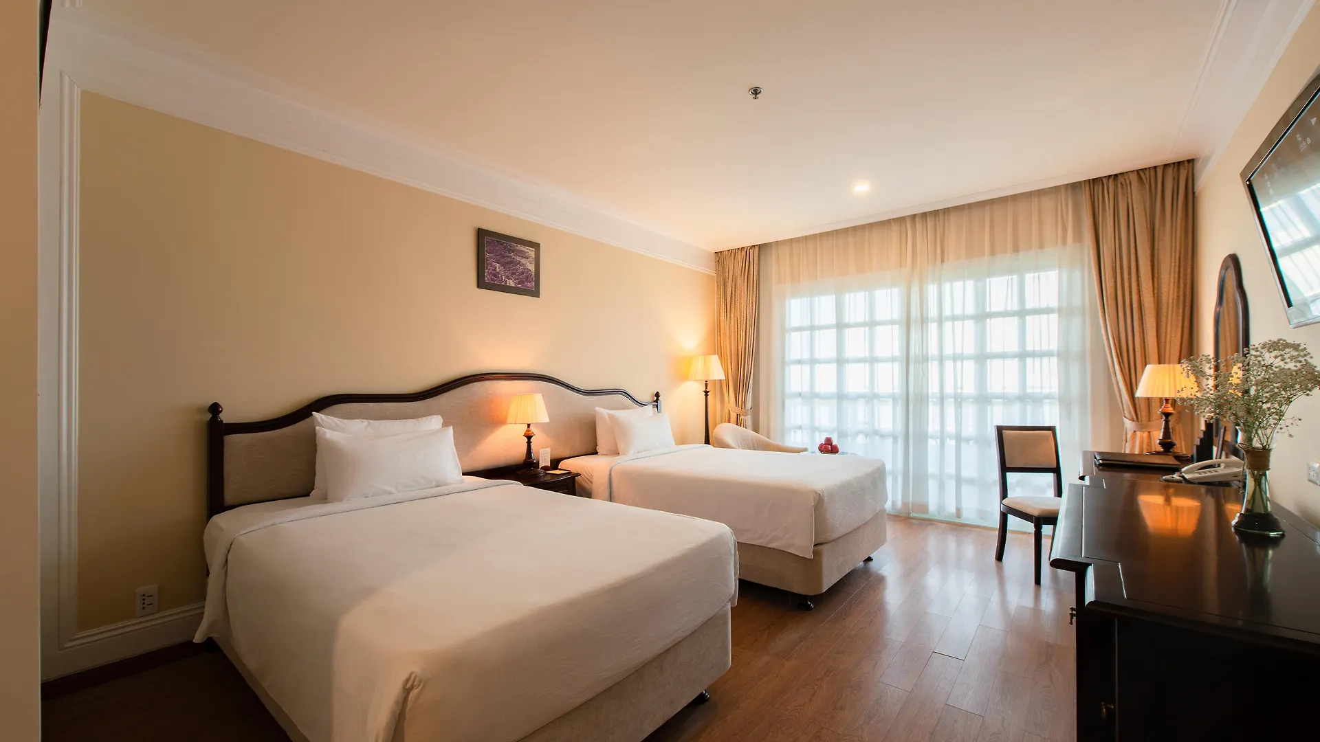 Sunrise Nha Trang Beach Hotel & Spa